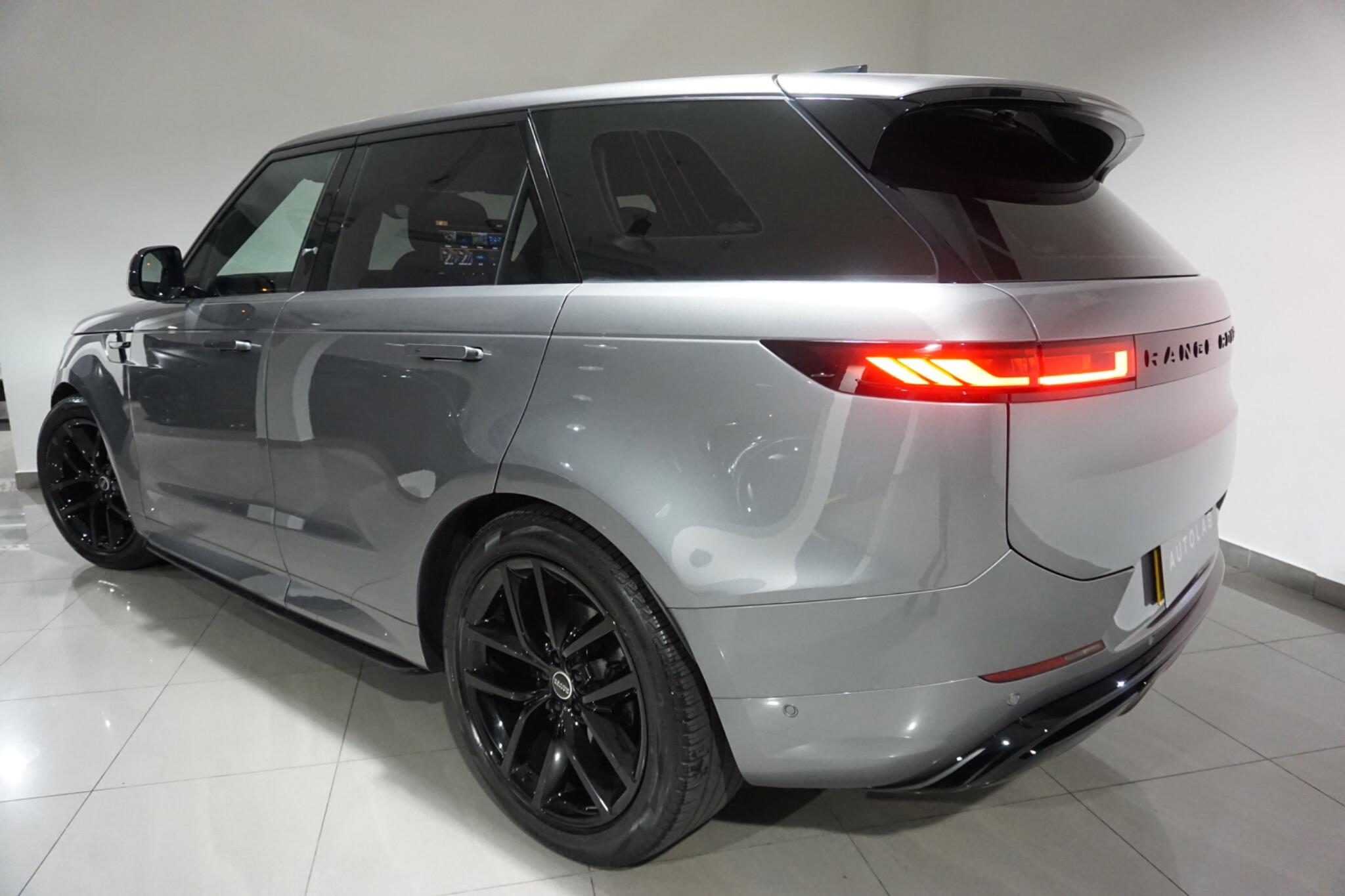 Land Rover Range Rover Sport 3.0 D300 MHEV Dynamic SE SUV 5dr Diesel Auto 4WD Euro 6 (s/s) (300 ps)
